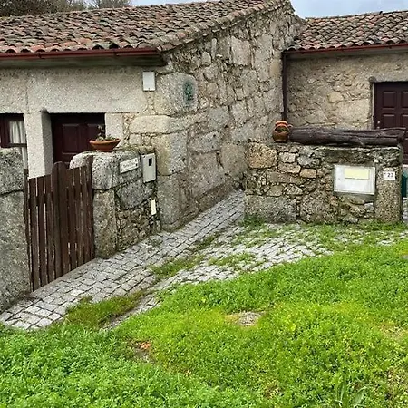 Casa Dos Moinhos De Aveia Holiday home Alverca da Beira